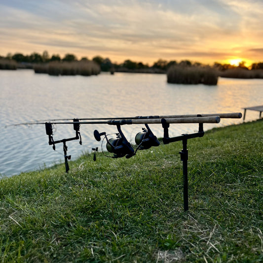 Carp Academy Bottartó készlet 2db-os 25cm fej+ 40-60cm leszúró nyél